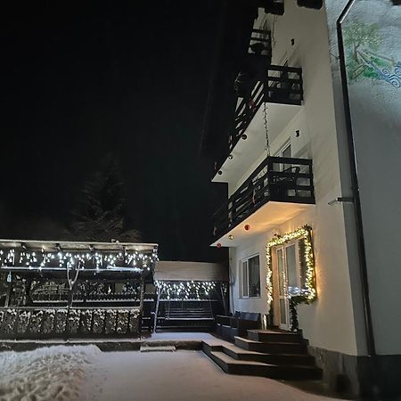 Casuta De Langa Izvor Hotel Moeciu De Sus Ngoại thất bức ảnh