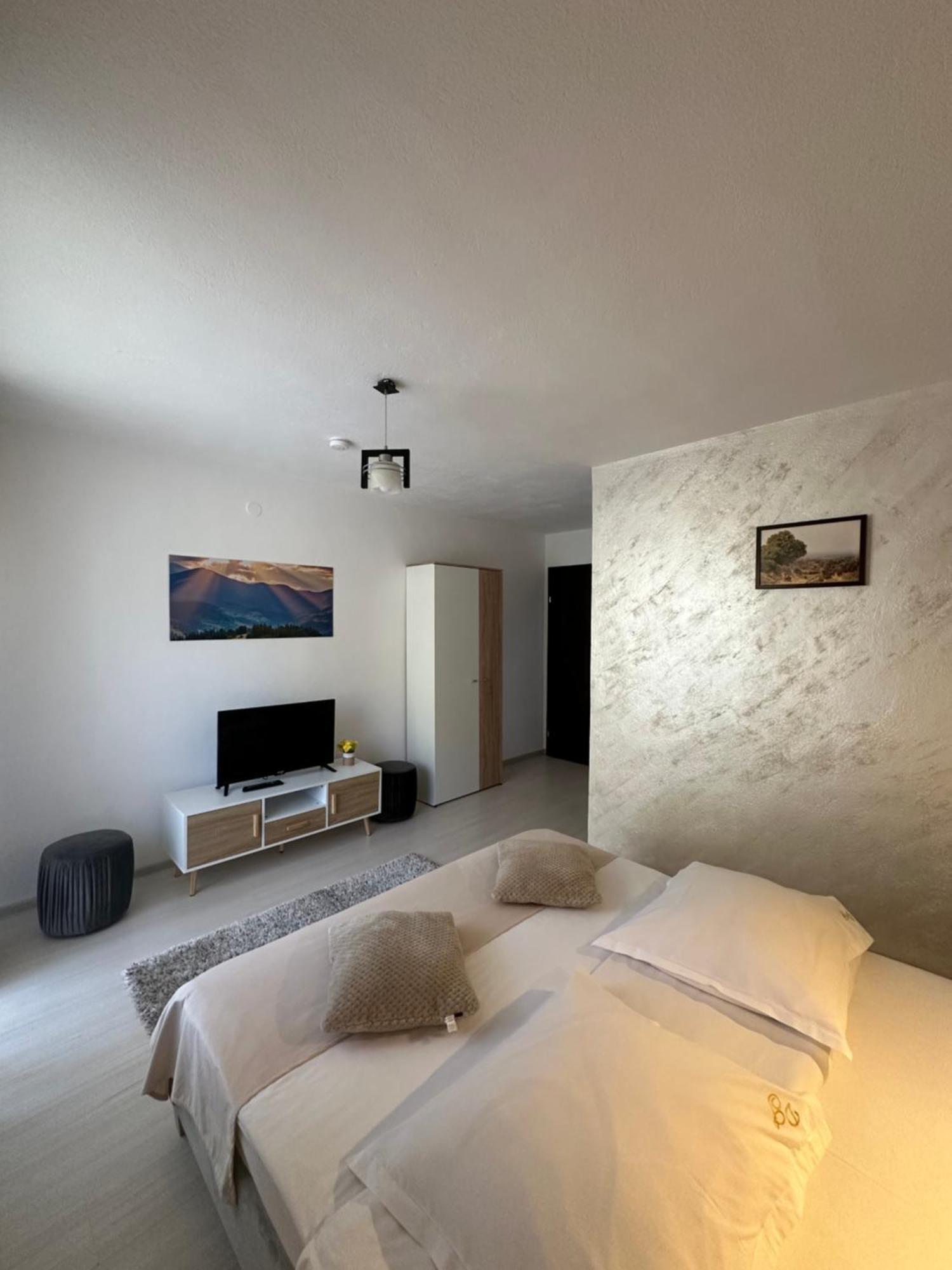 Casuta De Langa Izvor Hotel Moeciu De Sus Ngoại thất bức ảnh