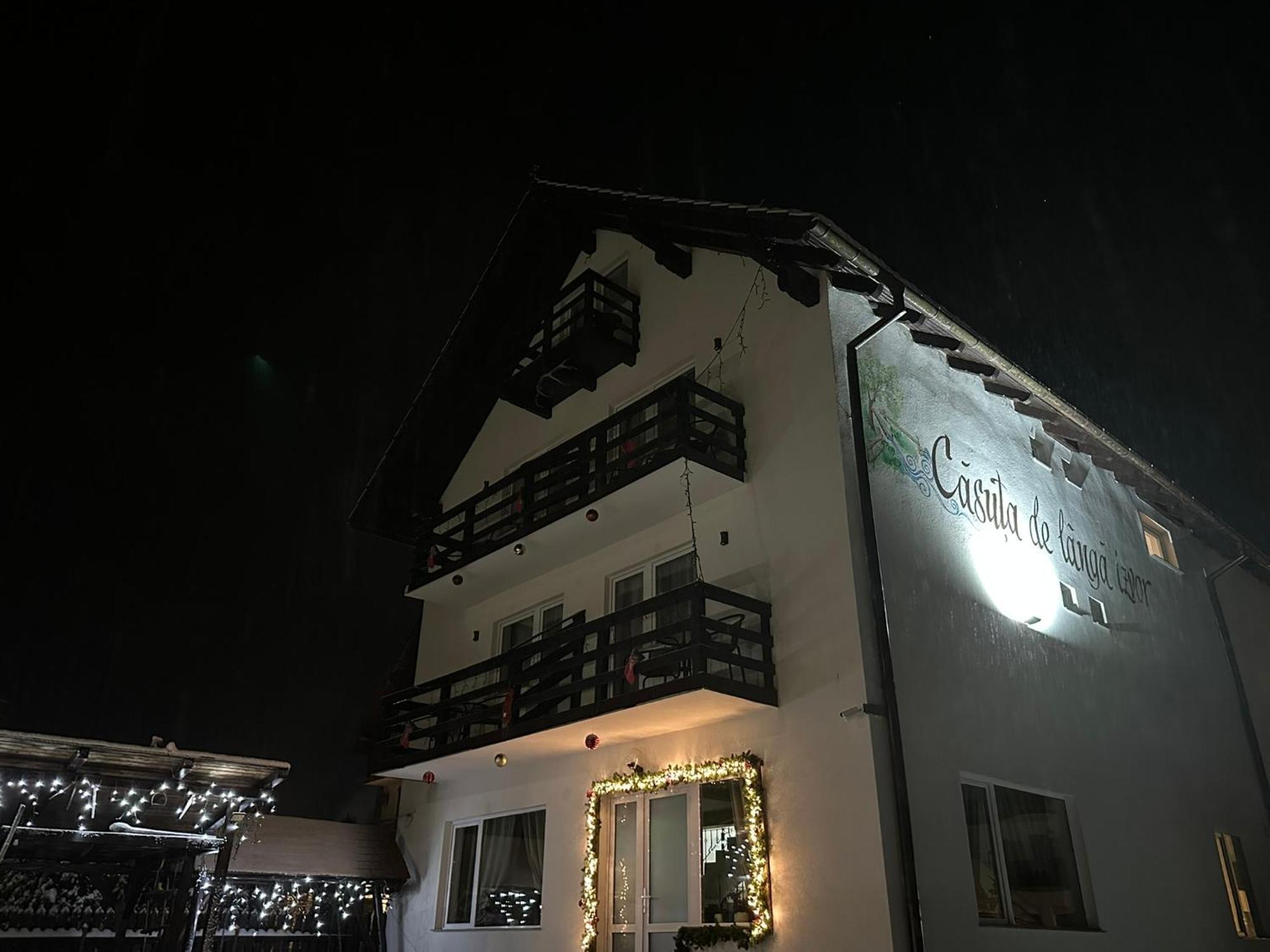 Casuta De Langa Izvor Hotel Moeciu De Sus Ngoại thất bức ảnh