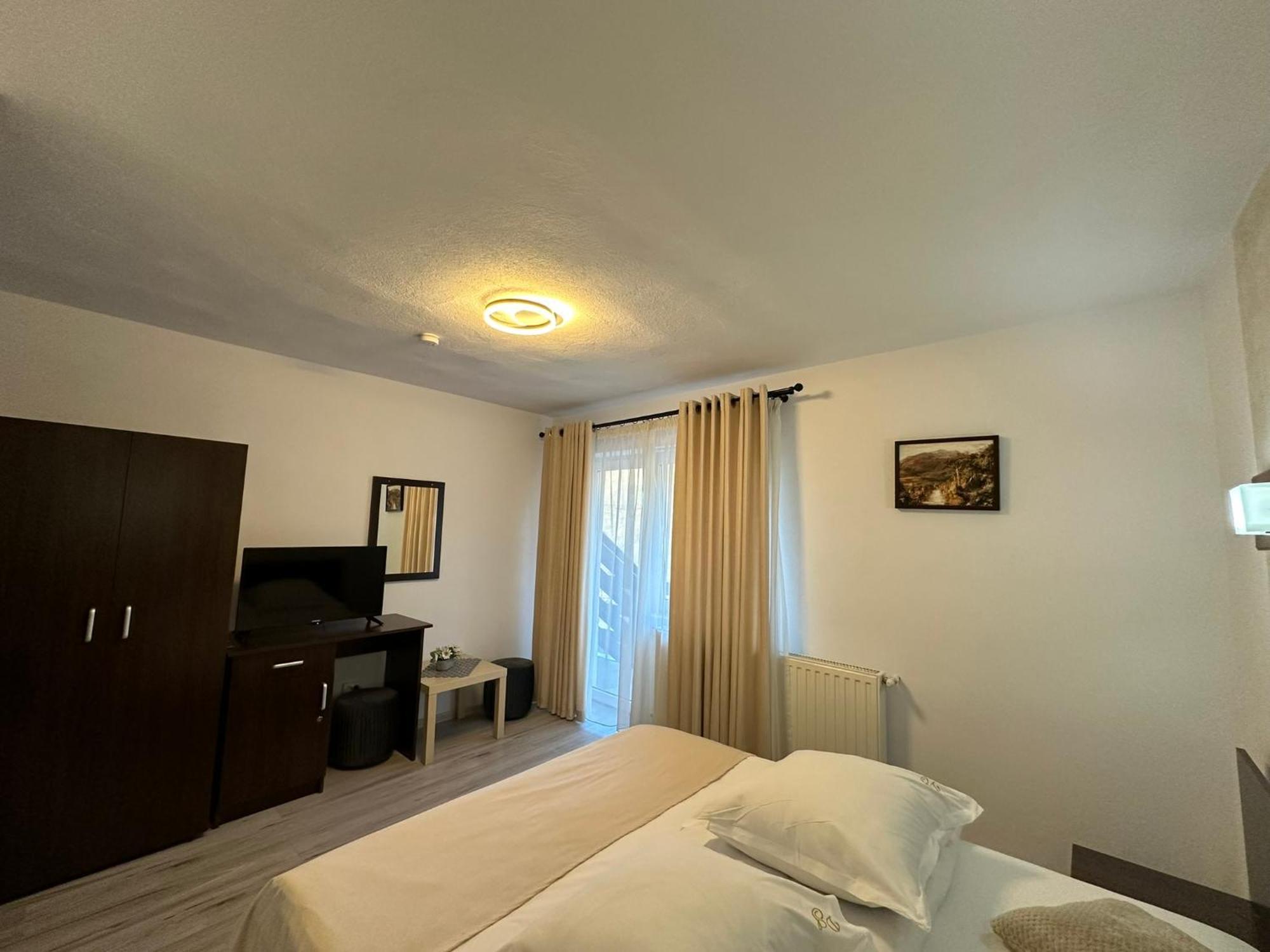 Casuta De Langa Izvor Hotel Moeciu De Sus Ngoại thất bức ảnh